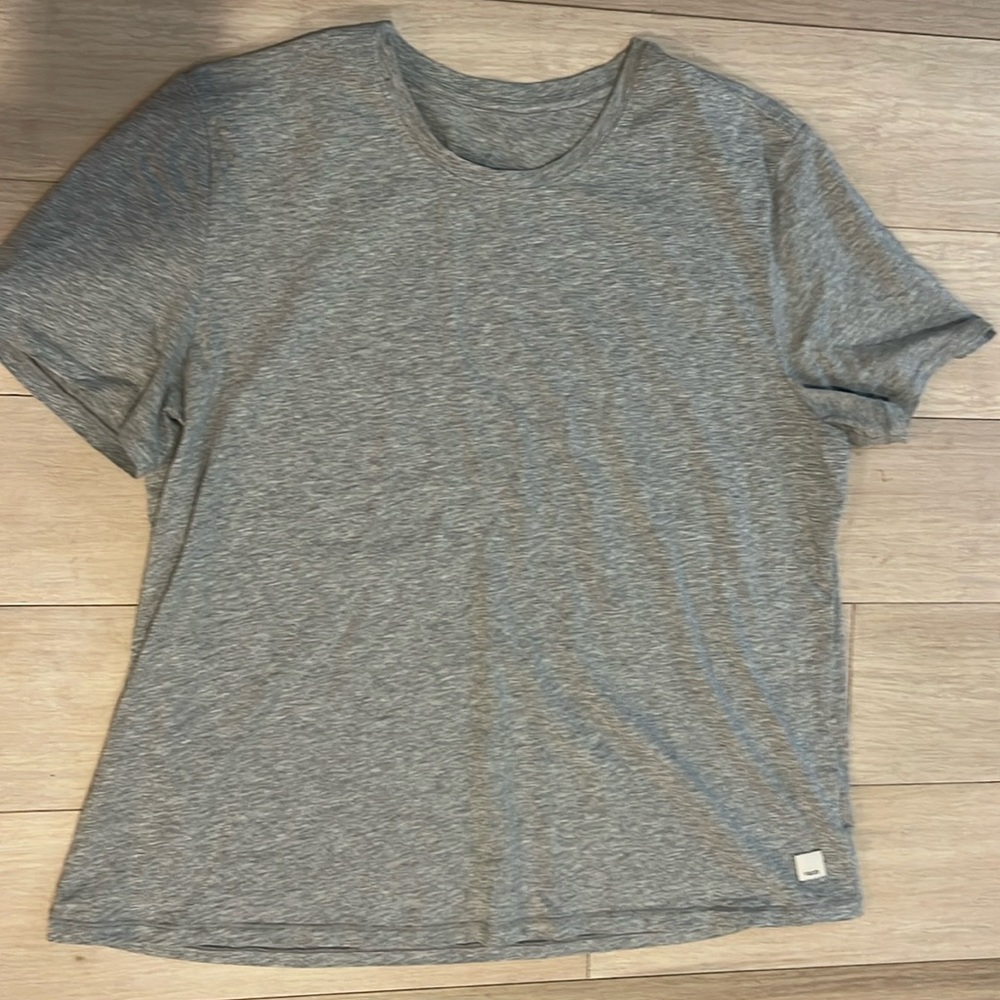 Vuori Featherlight T shirt